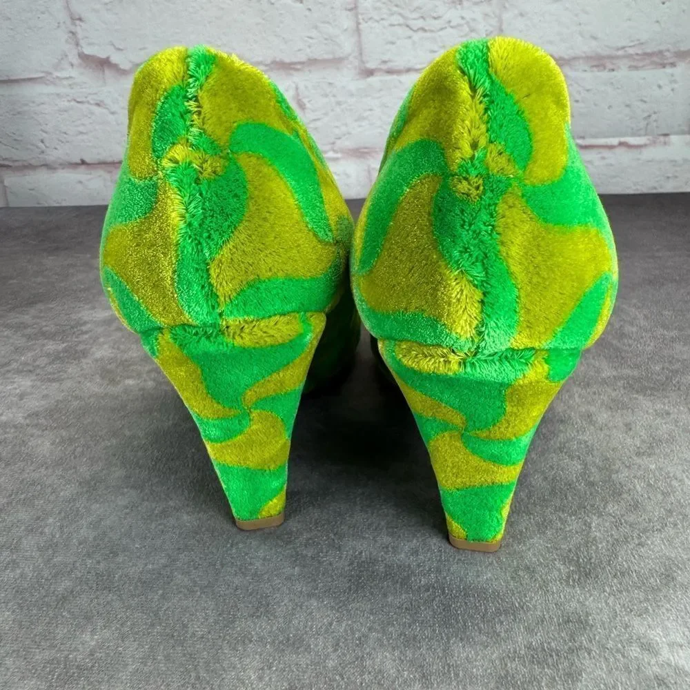 Rare Bottega Veneta Resort ‘22 Carpet Wavy Triangle Point Pumps NIB 39 - Picture 6 of 11